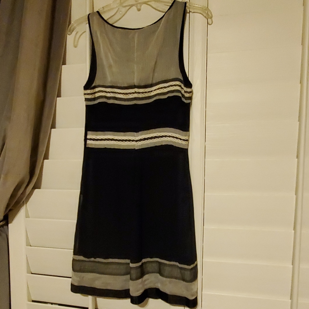 MAX STUDIO DRESS - Picture 3 of 3